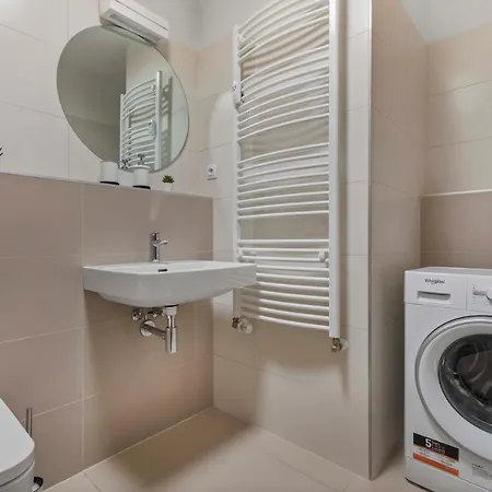 Apartament Lam Anthracite W Ac & Balcony